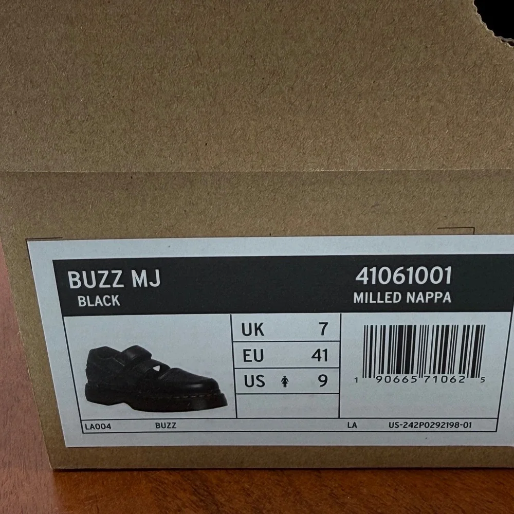 Dr. Martens Buzz MJ Black Milled Nappa Leather Platform Chunky Mary Jane Women 9